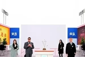 番位调整实录封面，两版海报文字位置对比示意